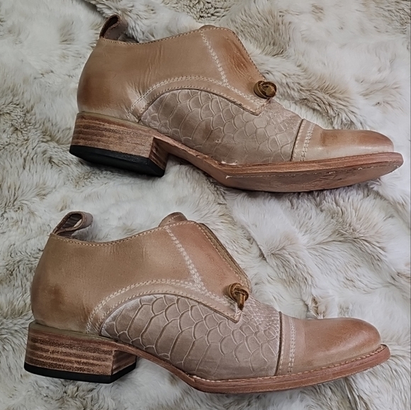 Freebird Womens Shoes FB-Mabel 8 Leather Taupe Oxfords - Picture 13 of 16